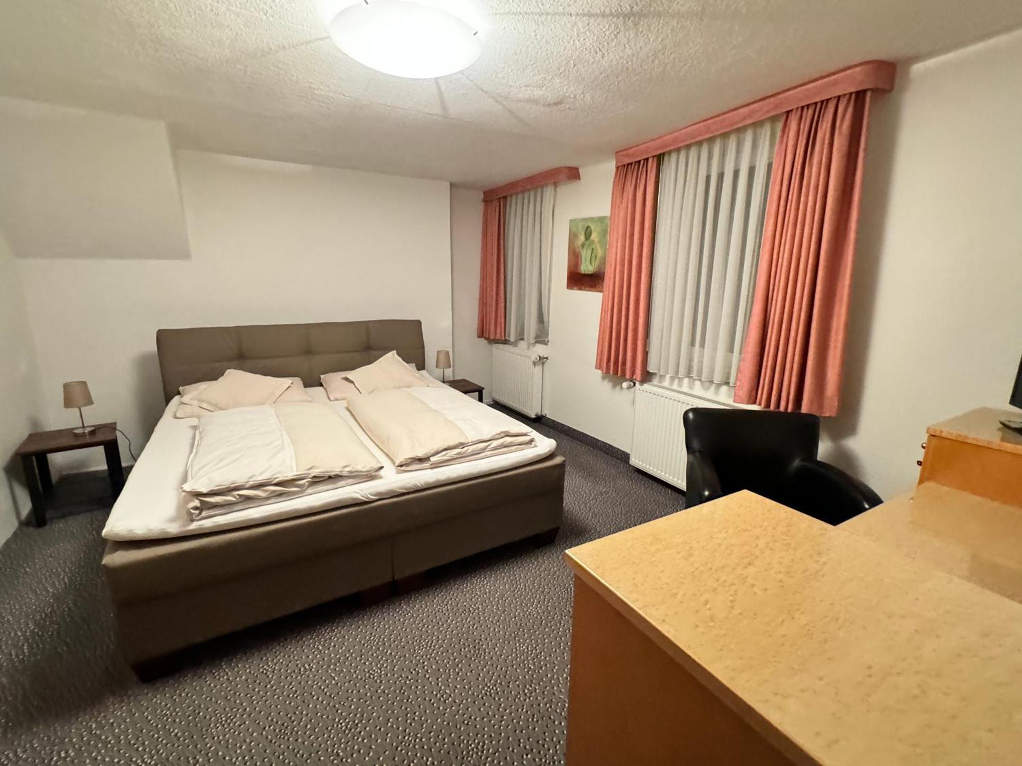 Hotel Und Restaurant Pinkenburg Веннигзен Экстерьер фото